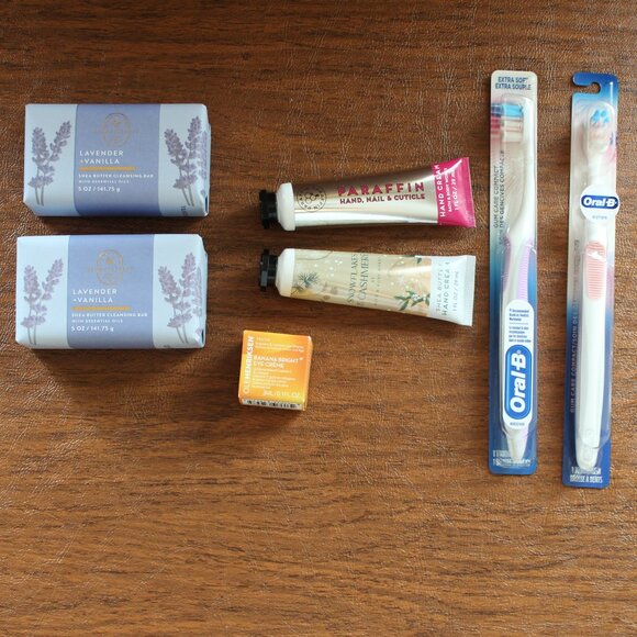 NEW Bath & Body Works 2 Lavender Bar Soaps, 2 Hand Creams, Eye Cream, toothbrush - Picture 1 of 4
